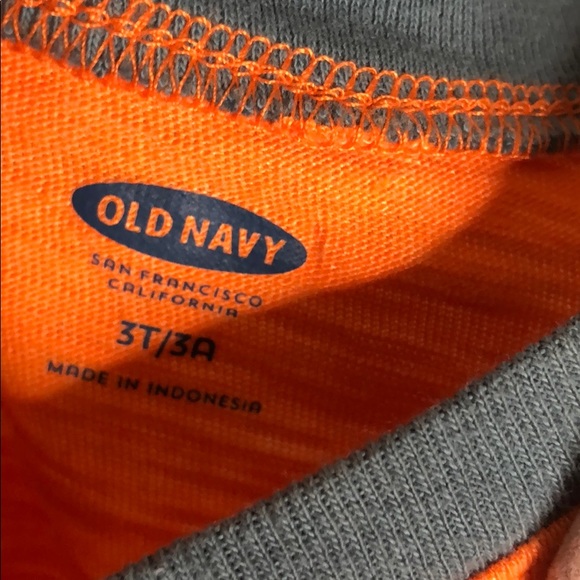 5 Muscle tank bundle - Picture 7 of 11